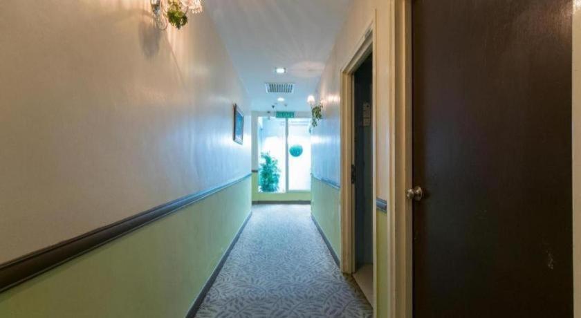 Oyo 126 Rae Hotel Kuala Lumpur Bagian luar foto